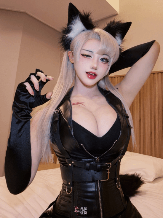 这谁看了不起飞？韩援Yasal新照 白毛美女穿黑丝